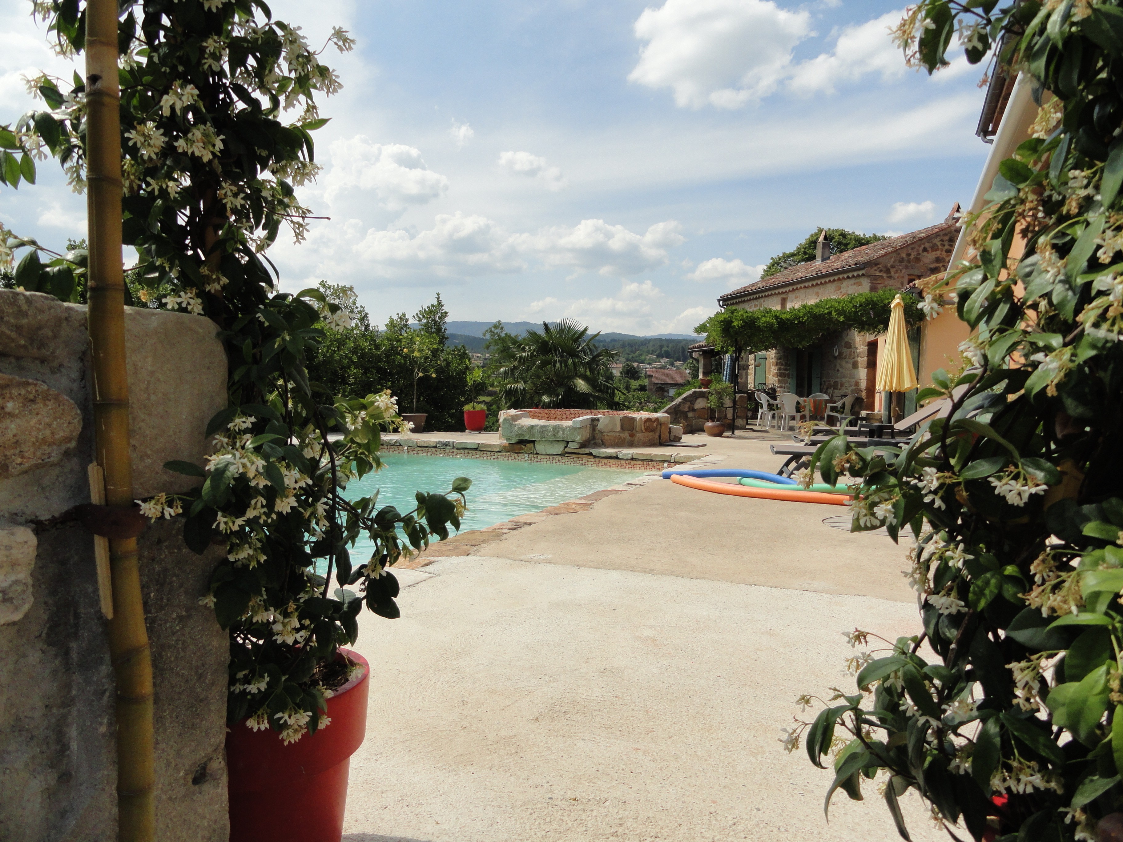 Vue sur piscine